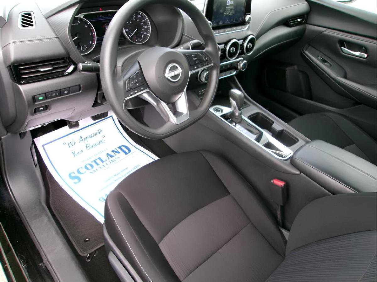 Used 2024 Nissan Sentra SV FWD image 12