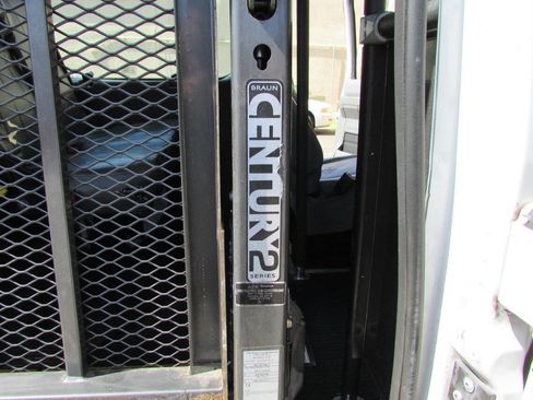 Used 2011 Ford E-350 and Econoline 350 Extended Super Duty w/ PWR Group image 35