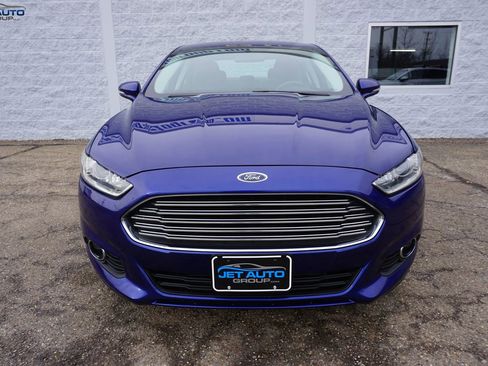 Used 2013 Ford Fusion SE image 2