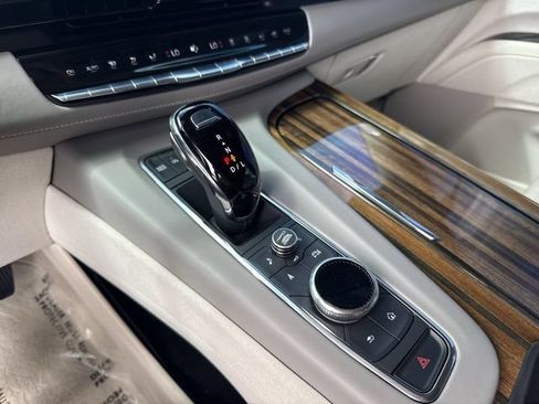Used 2023 Cadillac Escalade Sport Platinum w/ LPO, ONYX Package AWD/4WD image 19