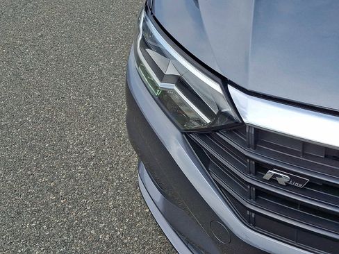 Used 2020 Volkswagen Jetta R-Line w/ R-Line Cold Weather Package FWD image 10