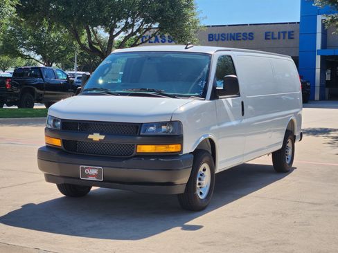 New 2025 Chevrolet Express 2500 Extended w/ Driver Convenience Package image 10