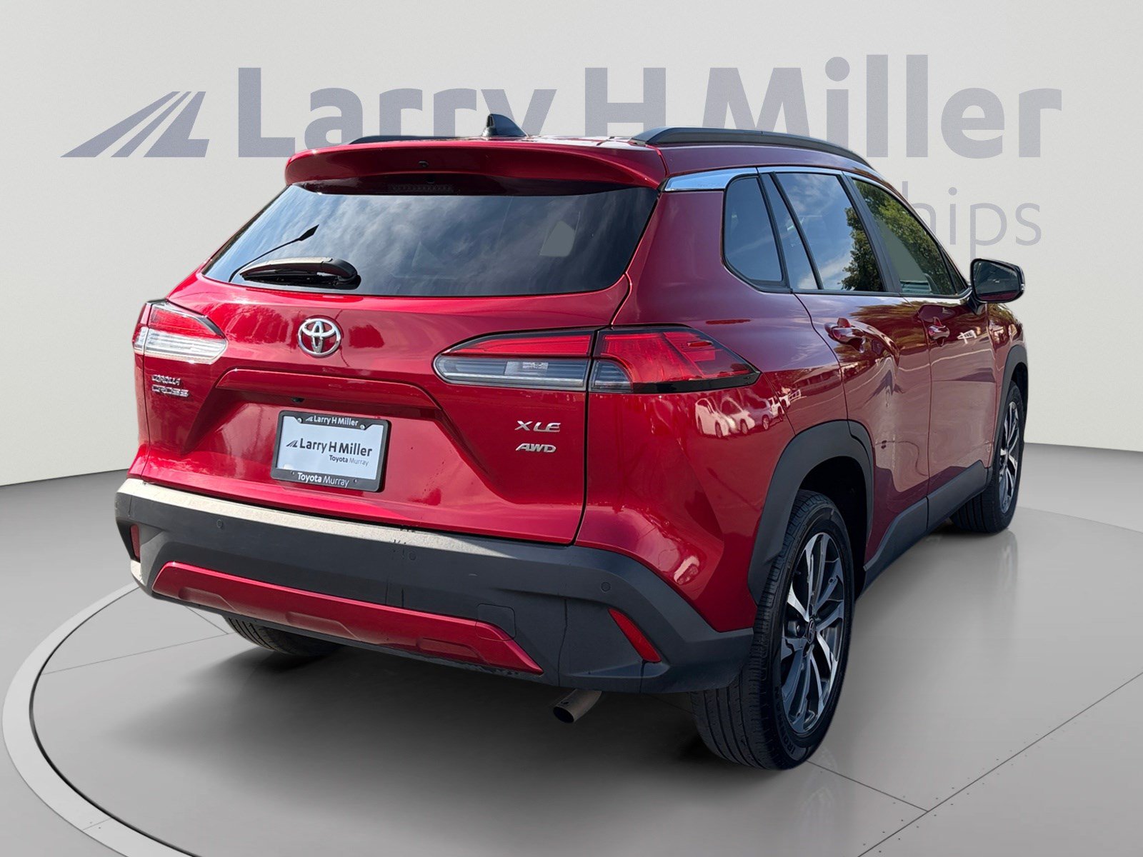 Used 2025 Toyota Corolla Cross XLE AWD/4WD image 5