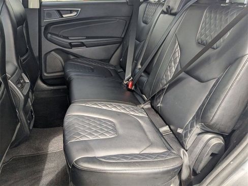 Used 2024 Ford Edge Titanium image 31