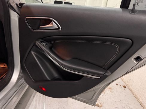 Used 2015 Mercedes-Benz CLA 250 image 27