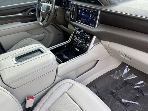 Used 2021 GMC Yukon Denali image 17