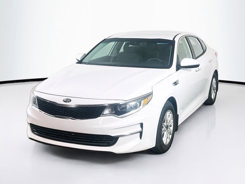 Used 2016 Kia Optima LX image 3