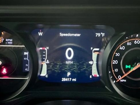 Used 2024 Jeep Wrangler Unlimited Sahara w/ Dual Top Group AWD/4WD image 21