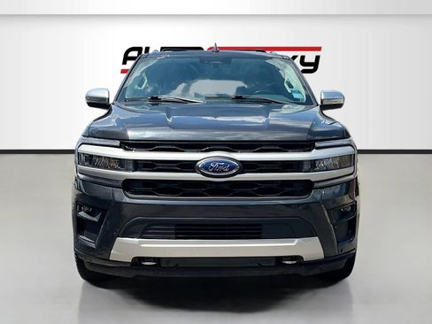 Used 2022 Ford Expedition Platinum AWD/4WD image 2