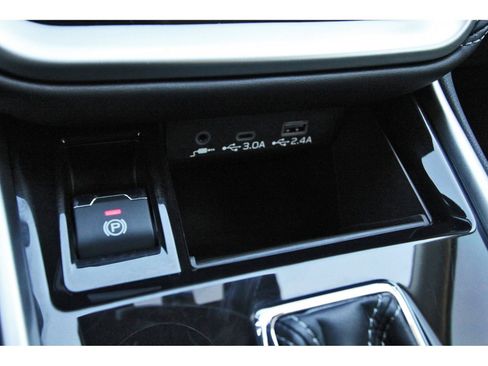 Used 2025 Subaru Outback Limited image 27