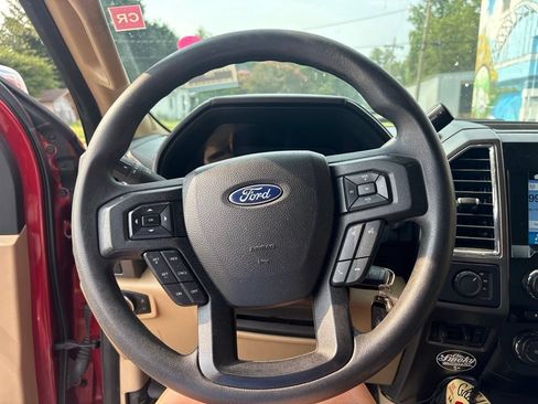 Used 2017 Ford F350 XLT w/ XLT Premium Package AWD/4WD image 17