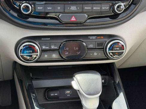 Used 2023 Kia Soul EX FWD image 16