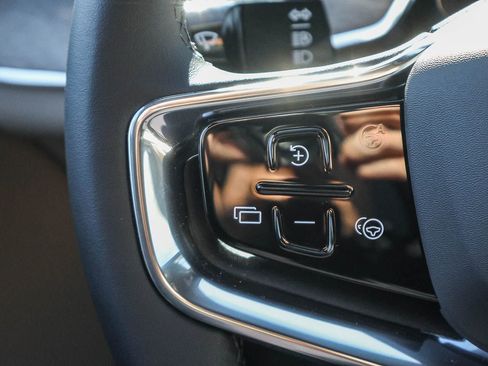 New 2026 Volvo EX90 Plus RWD image 37