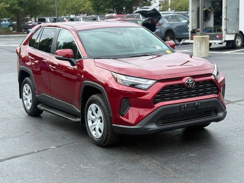 Used 2025 Toyota RAV4 LE AWD/4WD image 11