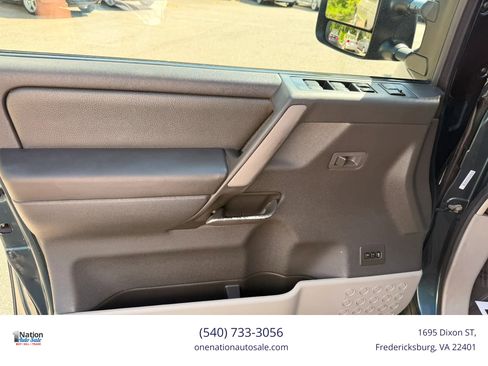 Used 2004 Nissan Titan LE w/ (Tow) Big Tow Pkg AWD/4WD image 13