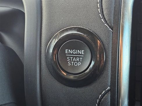 Certified 2025 Ford Expedition Max Platinum image 21