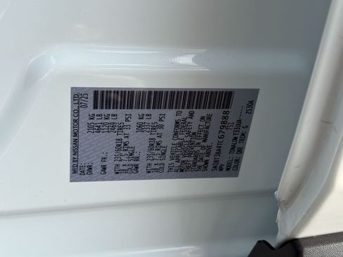 Used 2026 Nissan Rogue SV FWD image 25