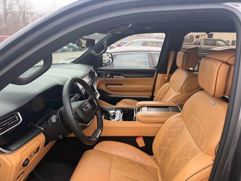 Used 2024 Jeep Grand Wagoneer Series III w/ Rear Seat Video Group 1 image 3