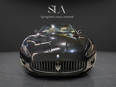 Used 2012 Maserati GranTurismo Convertible RWD image 2