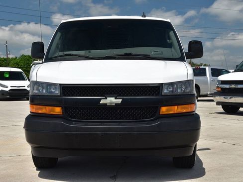 Used 2020 Chevrolet Express 2500 RWD image 2