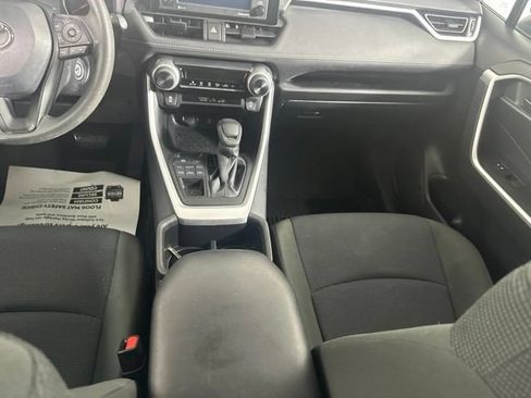 Used 2022 Toyota RAV4 LE AWD/4WD image 23