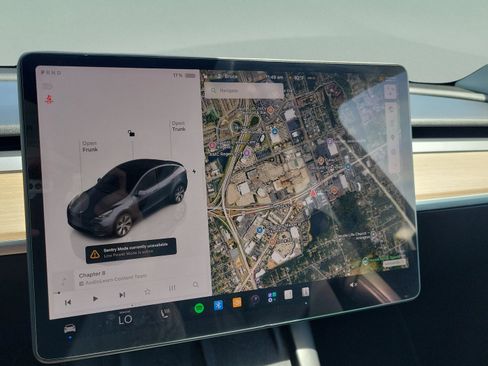 Used 2023 Tesla Model Y Long Range AWD/4WD image 25