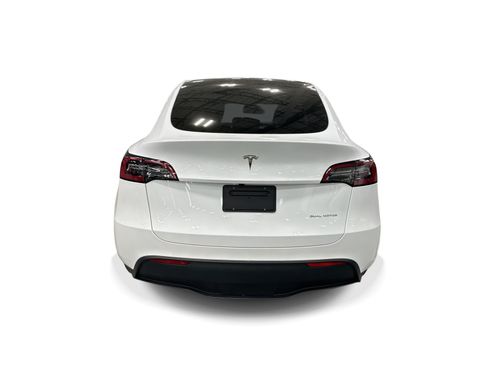 Certified 2023 Tesla Model Y AWD image 5