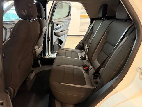 Used 2025 Chevrolet TrailBlazer LT FWD image 24