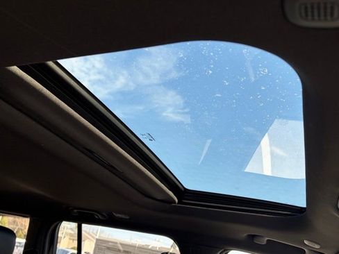 New 2025 Jeep Grand Cherokee Altitude image 30