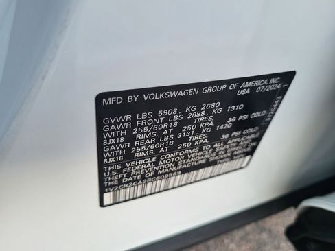 Used 2024 Volkswagen Atlas Peak Edition SE image 29