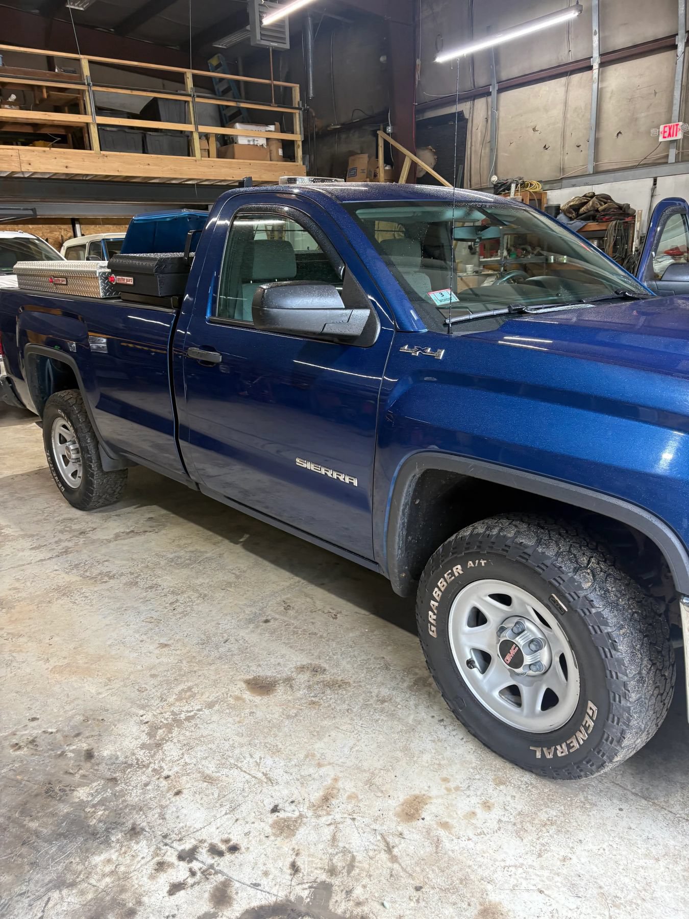 Used 2017 GMC Sierra 1500 4x4 Regular Cab image 5