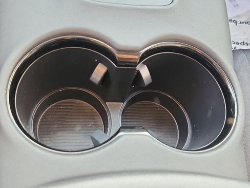 Certified 2023 Toyota Venza LE image 13