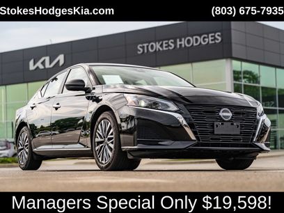Used 2025 Nissan Altima 2.5 SV