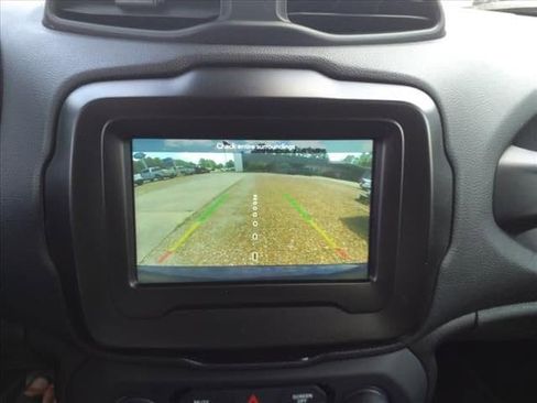 Used 2021 Jeep Renegade Latitude image 43