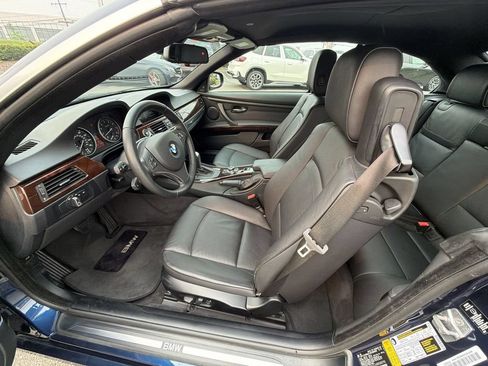 Used 2011 BMW 335i Convertible RWD image 10