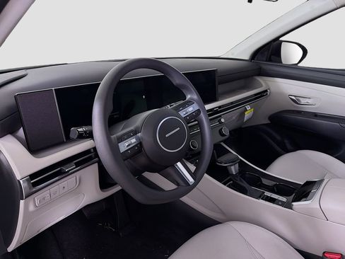 Used 2025 Hyundai Tucson SEL image 11