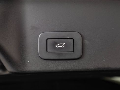 Used 2023 Land Rover Range Rover Evoque SE AWD/4WD image 22