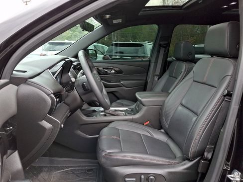 Certified 2023 Chevrolet Traverse RS w/ LPO, Floor Liner Package AWD/4WD image 14