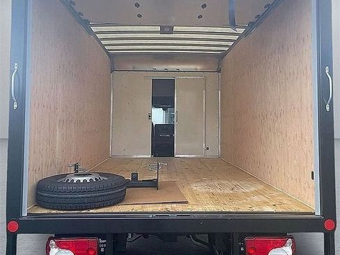 Used 2024 Mercedes-Benz Sprinter 4500 image 3