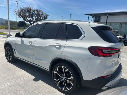 Used 2023 BMW X5 sDrive40i w/ Premium Package image 4