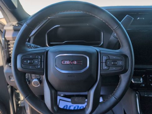 Used 2025 GMC Sierra 2500 AT4 w/ AT4 Premium Plus Package image 12