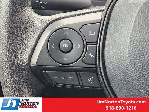 Used 2024 Toyota RAV4 XLE image 28