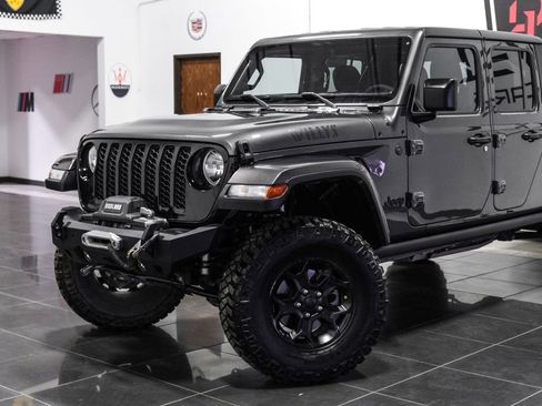 Used 2023 Jeep Gladiator Willys image 8