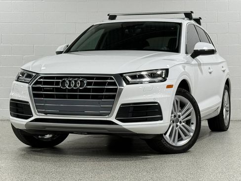 Used 2019 Audi Q5 2.0T Premium Plus w/ Premium Plus Package AWD/4WD image 2