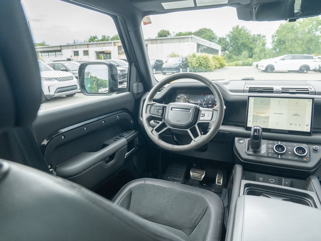 Certified 2023 Land Rover Defender 110 V8 AWD/4WD image 19