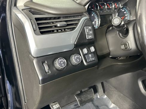 Used 2019 Chevrolet Tahoe Premier AWD/4WD image 37