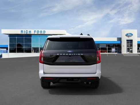 New 2027 Ford Expedition Active AWD/4WD image 7