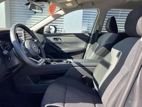 Used 2023 Nissan Rogue SV image 17