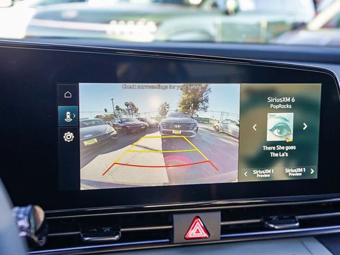 New 2025 Hyundai Elantra Limited image 29