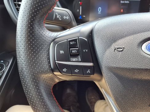 Used 2025 Ford Escape ST-Line FWD image 14